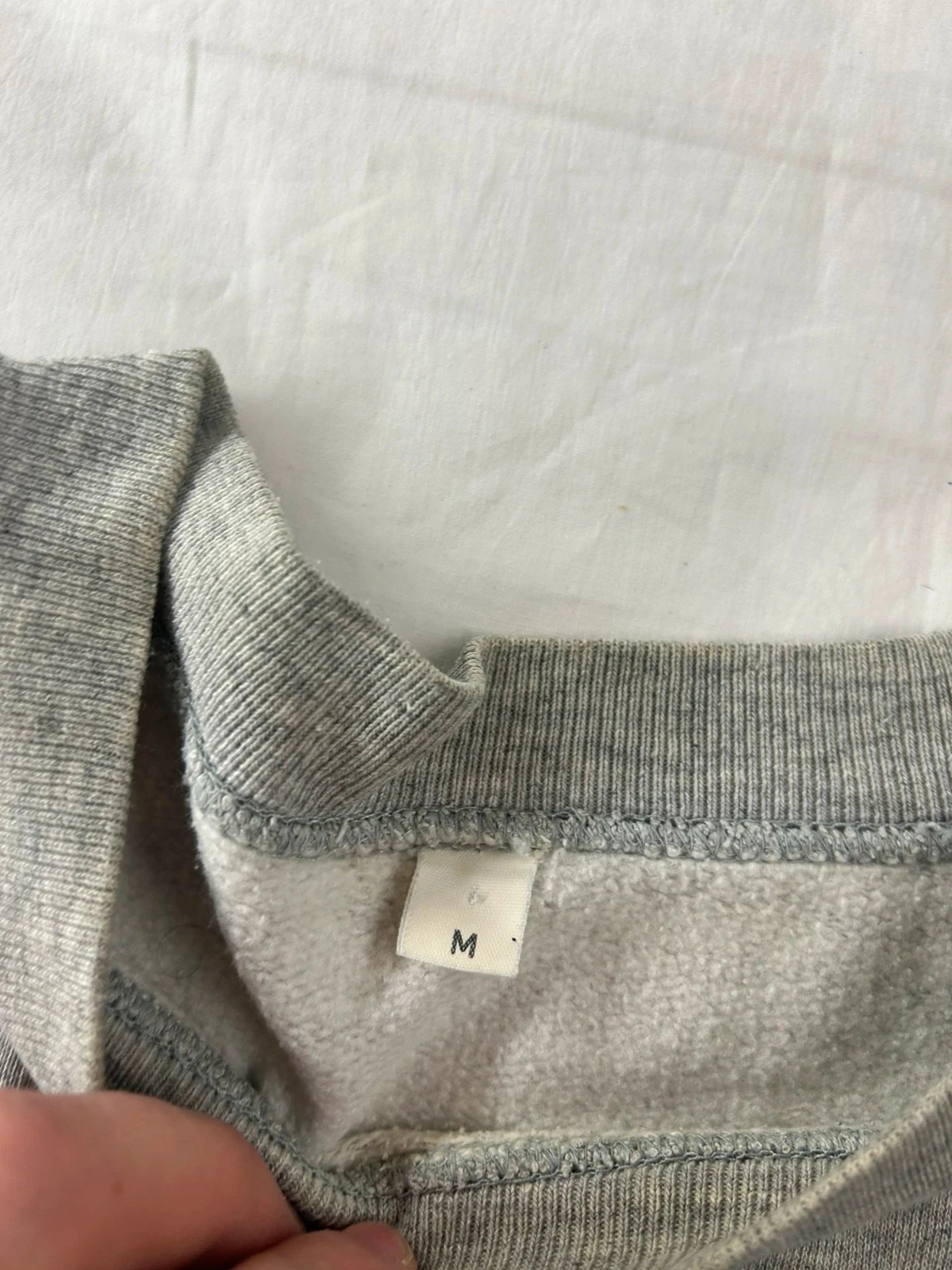 Blusa cinza de gola alta – photo 11